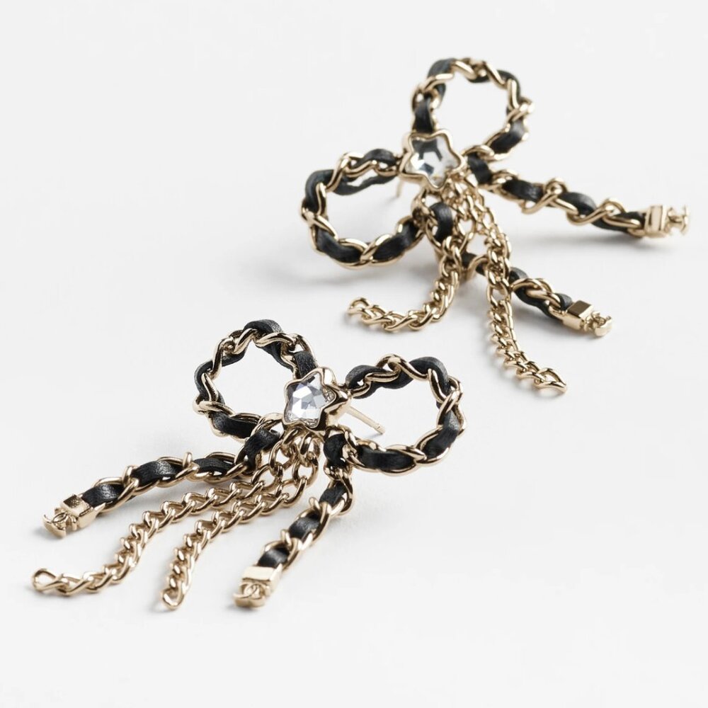Chanel Ribbon Earrings New With Box - Picture 2 of 9